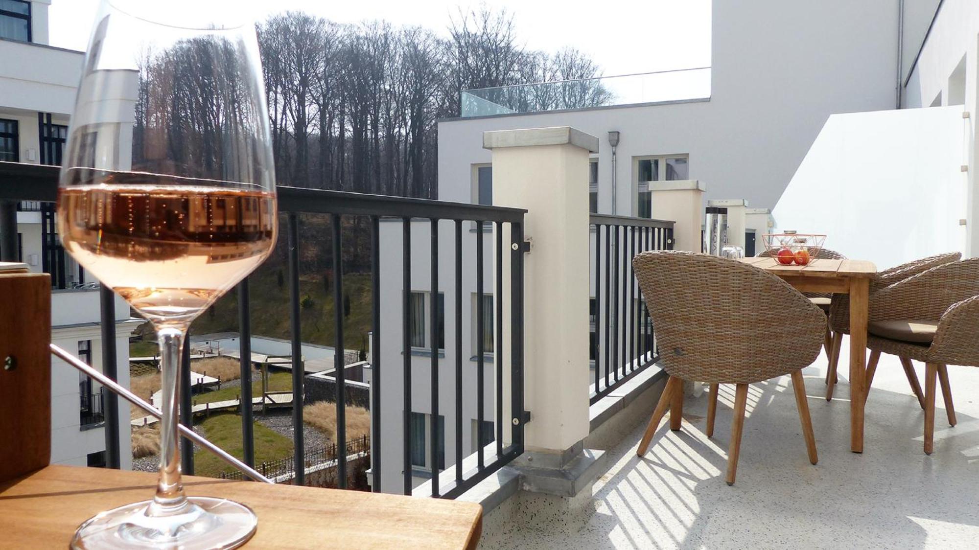 Pool Und Sauna Mit Meerblick, Direkt An Der Seebruecke - First Sellin Fewo 3 8 Sellin (Rugen) Exterior foto